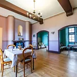 Chateau De La Rive Bed & Breakfast