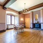 Chateau De La Rive Bed & Breakfast Cruet