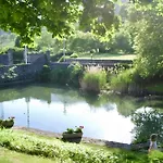 Chateau De La Rive Bed & Breakfast 3*
