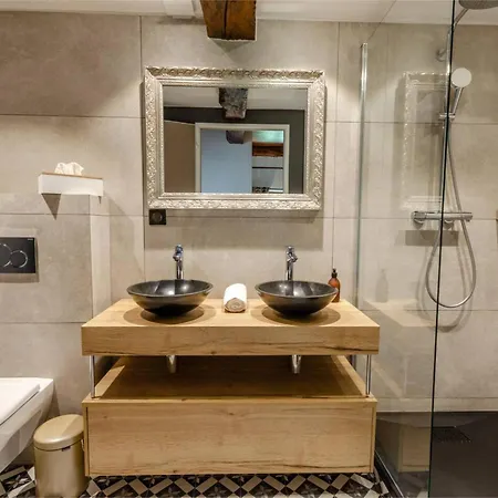 Oda ve Kahvaltı Chateau De La Rive