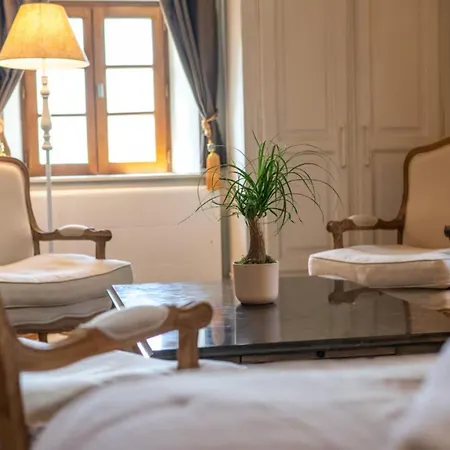 Chateau De La Rive Bed & Breakfast