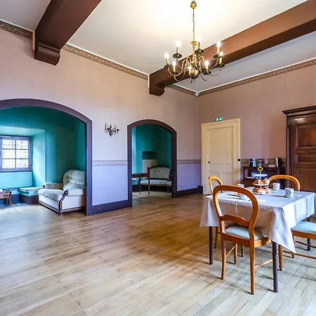 Chateau De La Rive Bed & Breakfast Cruet
