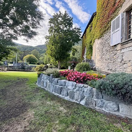 Chateau De La Rive Bed & Breakfast 3*