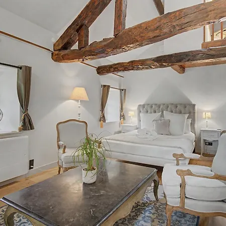 Chateau De La Rive 3*