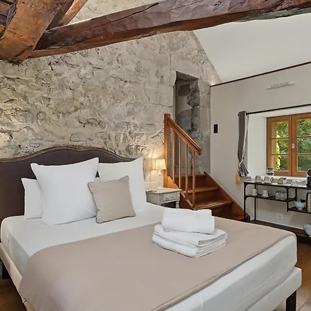 Chateau De La Rive Oda ve Kahvaltı Cruet