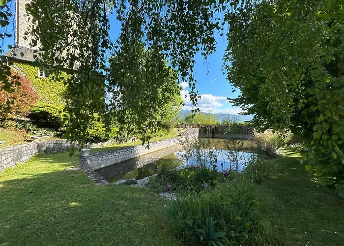 Bed and breakfast Chateau De La Rive 3*