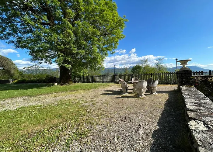 Bed and breakfast Chateau De La Rive