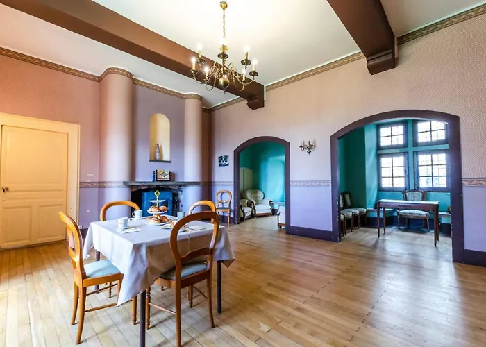 Chateau De La Rive Bed and breakfast